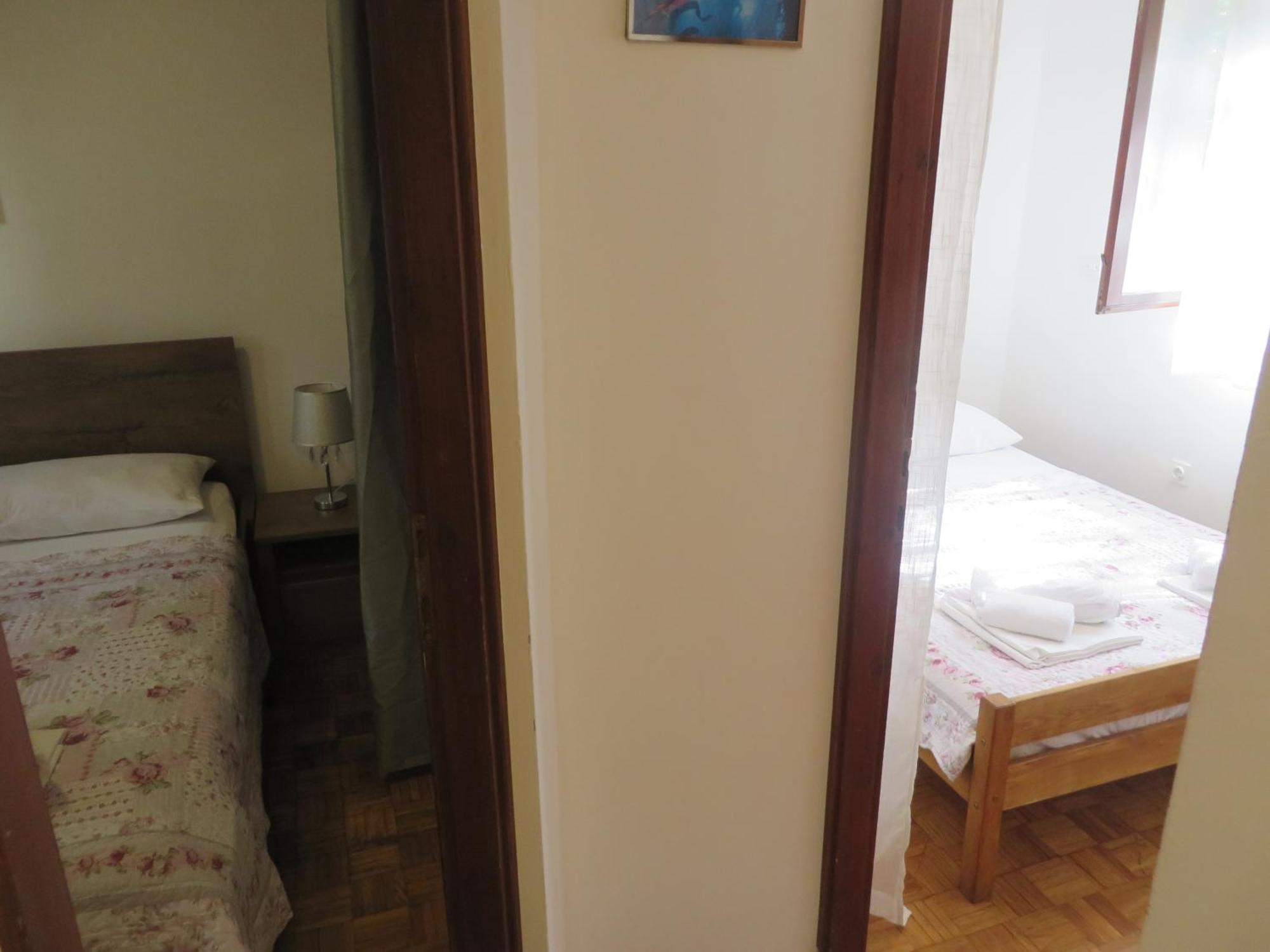 Soline Beach Apartments Biograd Na Moru Phòng bức ảnh
