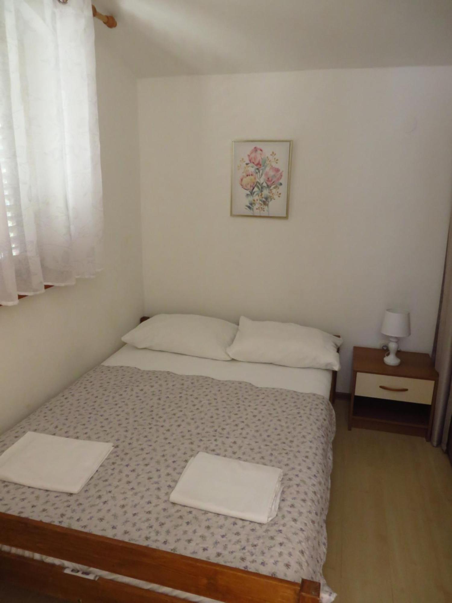 Soline Beach Apartments Biograd Na Moru Phòng bức ảnh